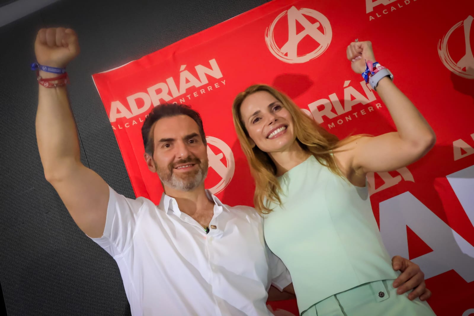 Anuncia Adrián de la Garza su triunfo contundente en la alcaldía de Monterrey