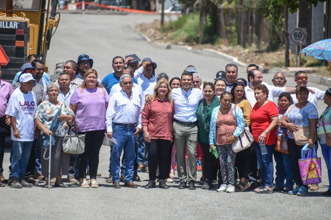 Le cumple Lalo Gattás a vecinos de la Cuauhtémoc