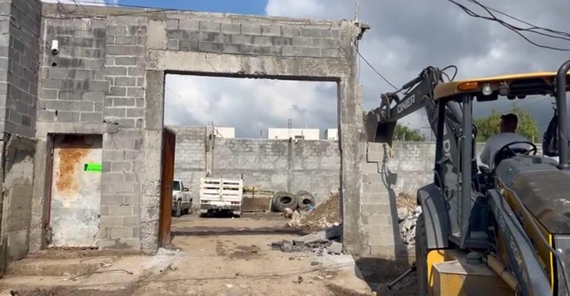 Demuelen construcción irregular para dar paso en El Escorial