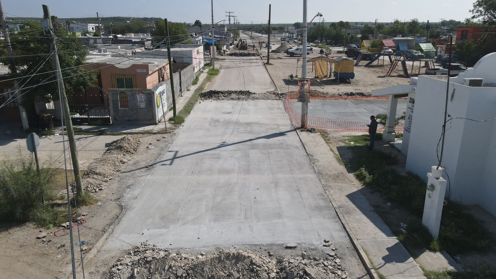 Continúan acciones de pavimento y bacheo en Sabinas