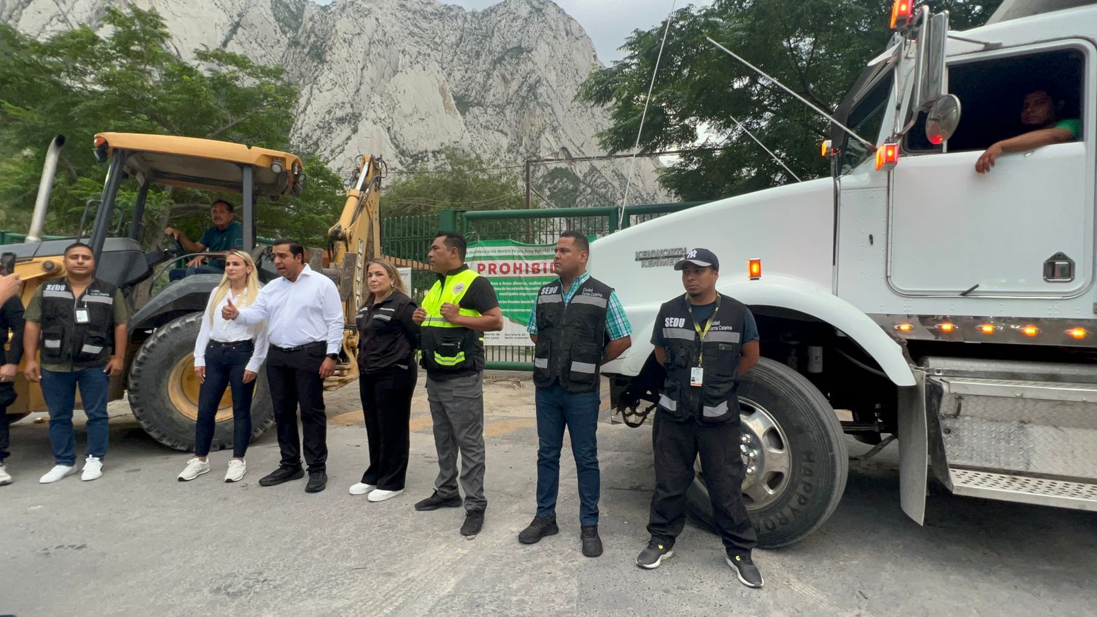 Anuncian rehabilitación de caminos rurales en comunidades de La Huasteca