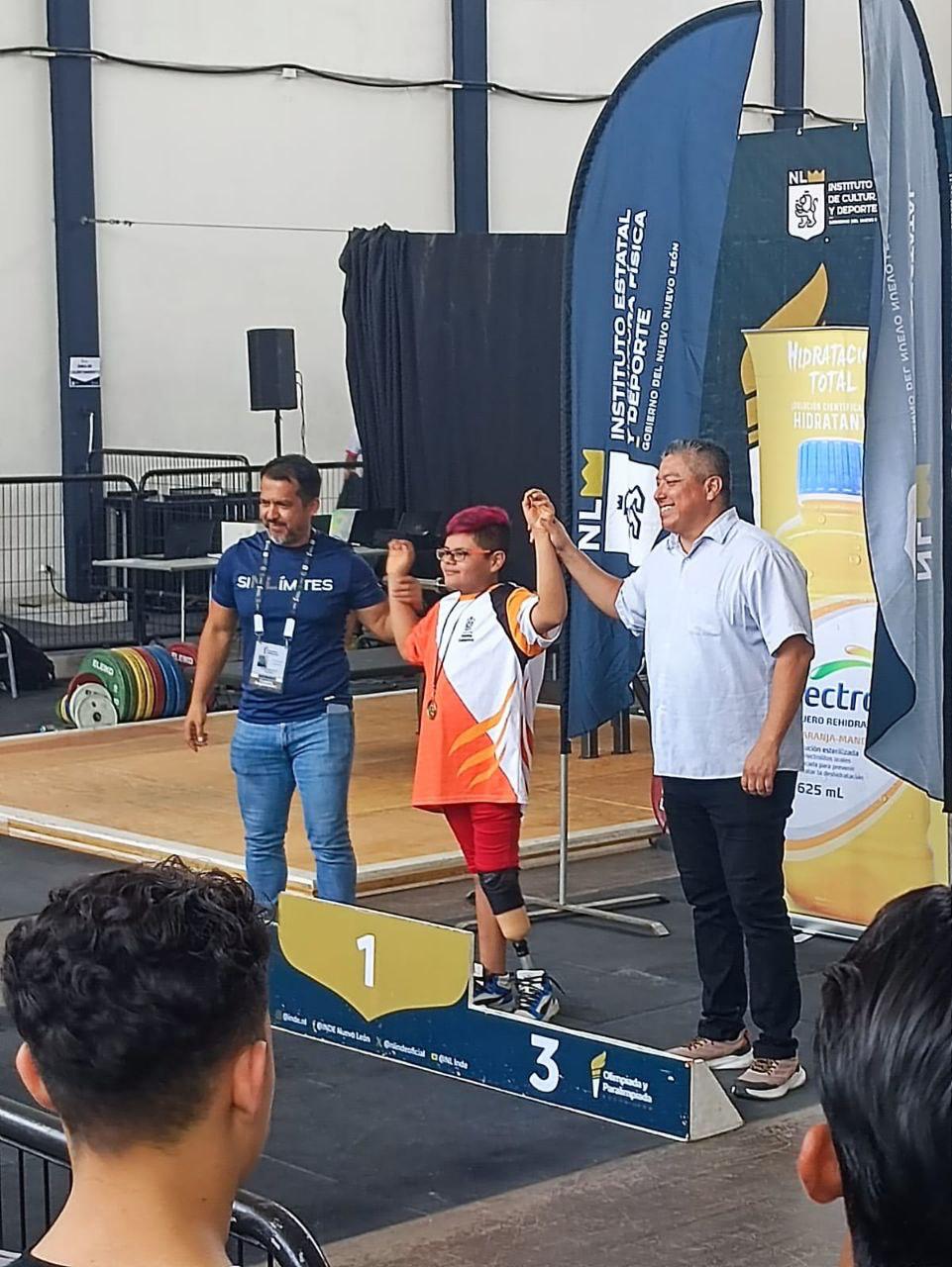 Atleta de powerlifting de Santa Catarina obtiene medalla de oro en paralimpiada estatal 2024