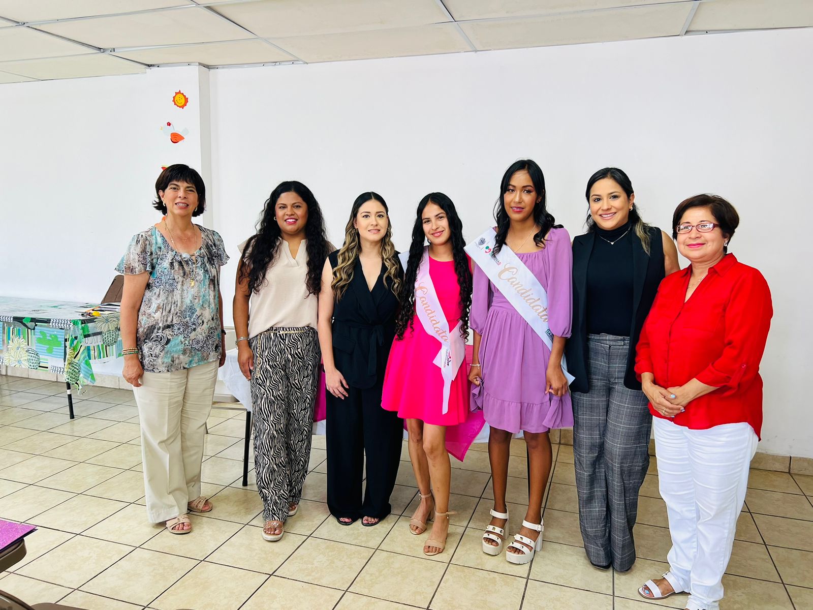 Dos jovencitas se registraron como candidatas a reina de la Villa de Agujita