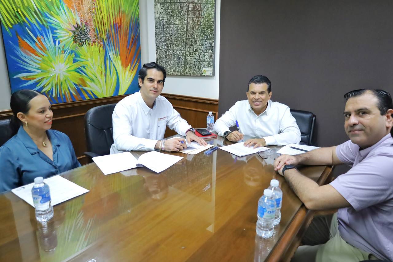 Firma cd. Victoria convenio de colaboración con PROFECO