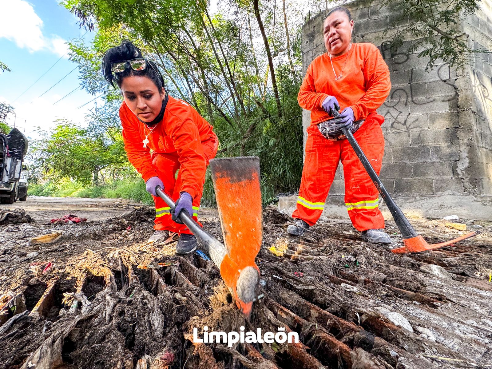 Implementa  Limpialeón operativo de limpieza en alcantarillas ante lluvias