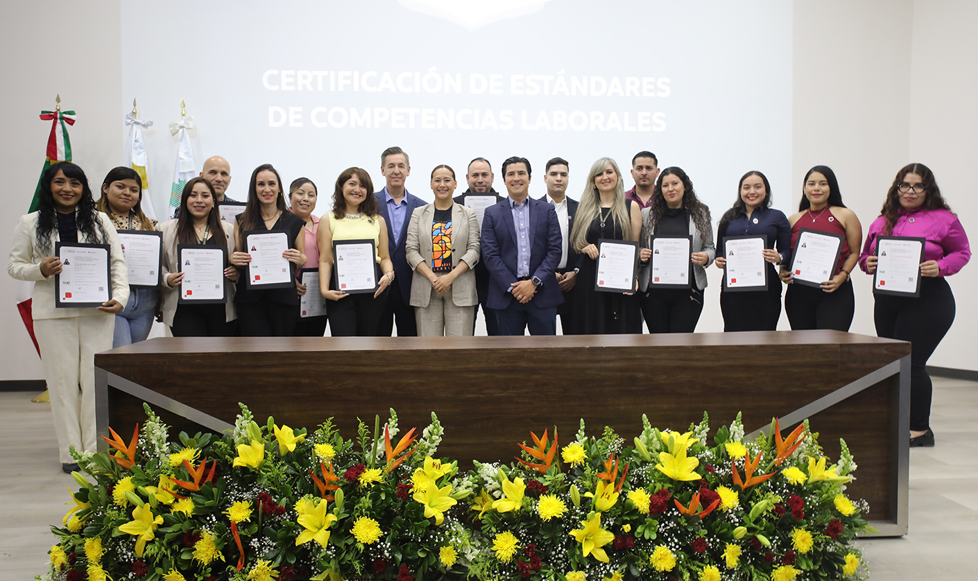 Entrega Nuevo León certificados de competencias laborales a servidores públicos