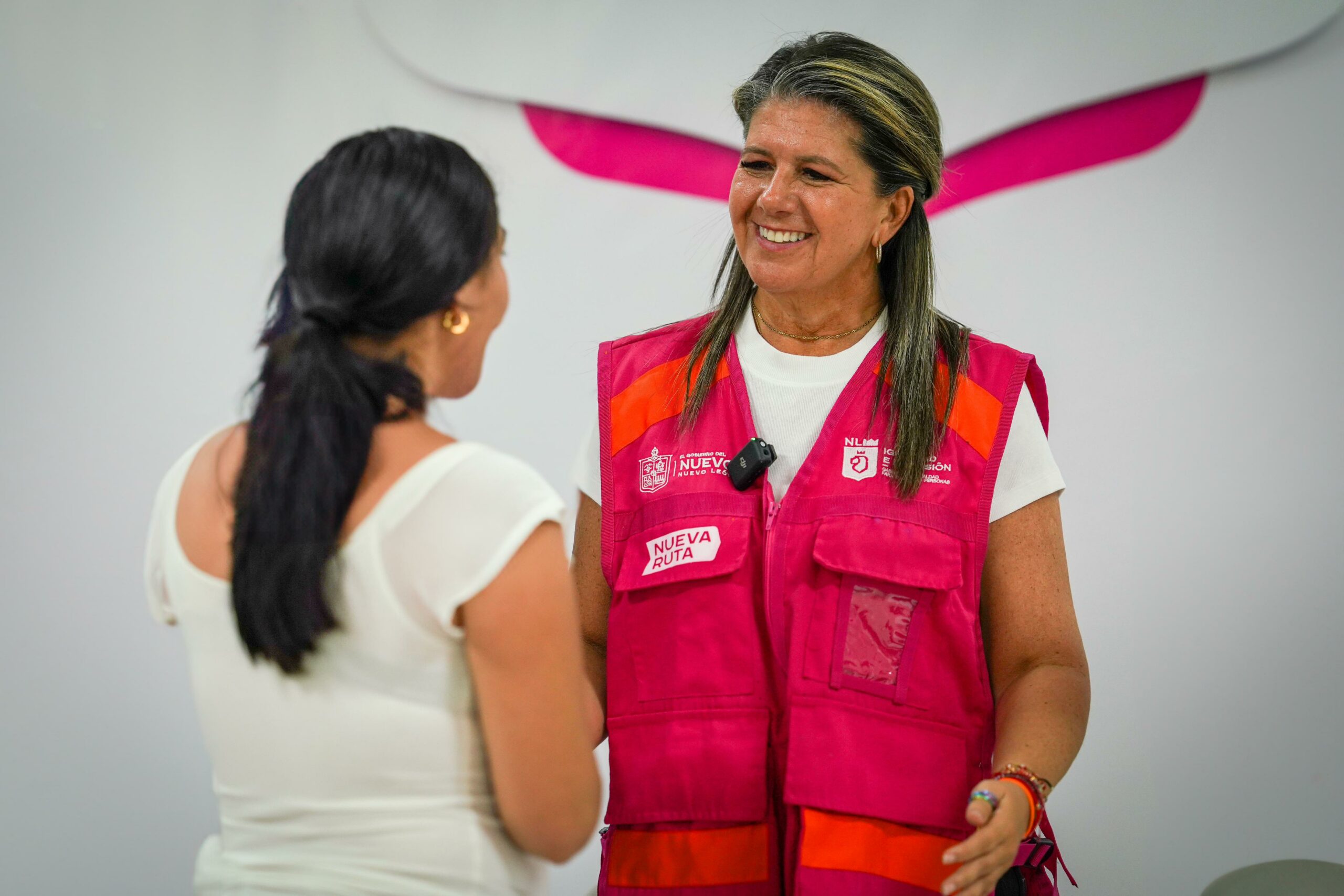 Entrega Igualdad e Inclusión apoyos a familias de Santiago para mejoramiento de viviendas afectadas por Alberto