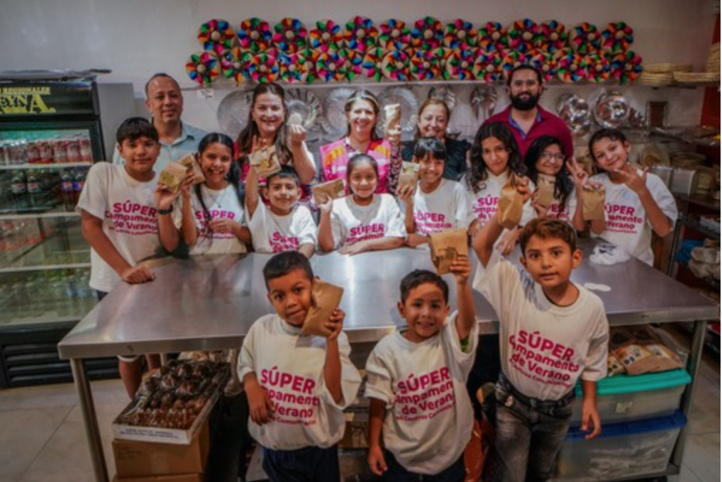 Aprenden de la gastronomía de NL en súper campamento de verano de la Secretaría de Igualdad e Inclusión.