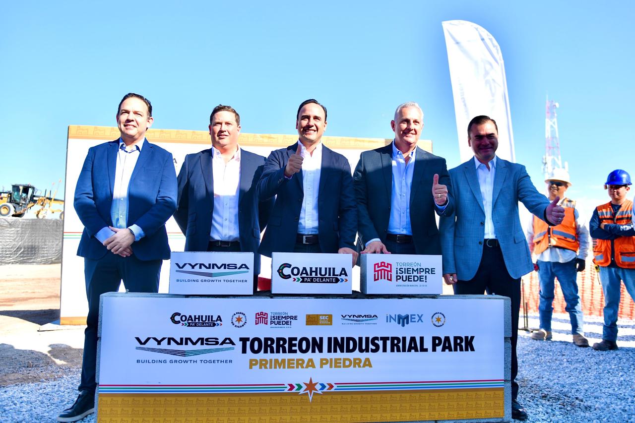 Colocan primera piedra de VYNMSA Torreón Industrial Park