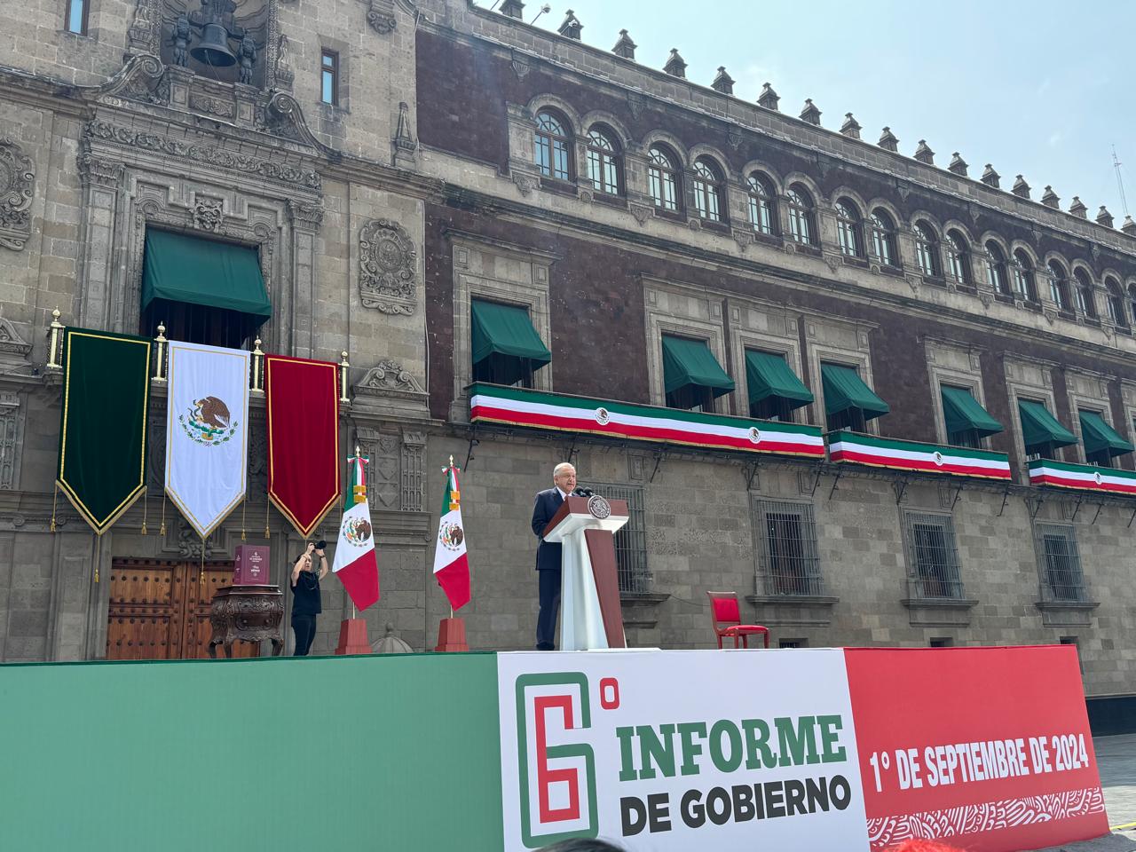 Asiste Américo Villarreal al sexto informe de gobierno del presidente López Obrador