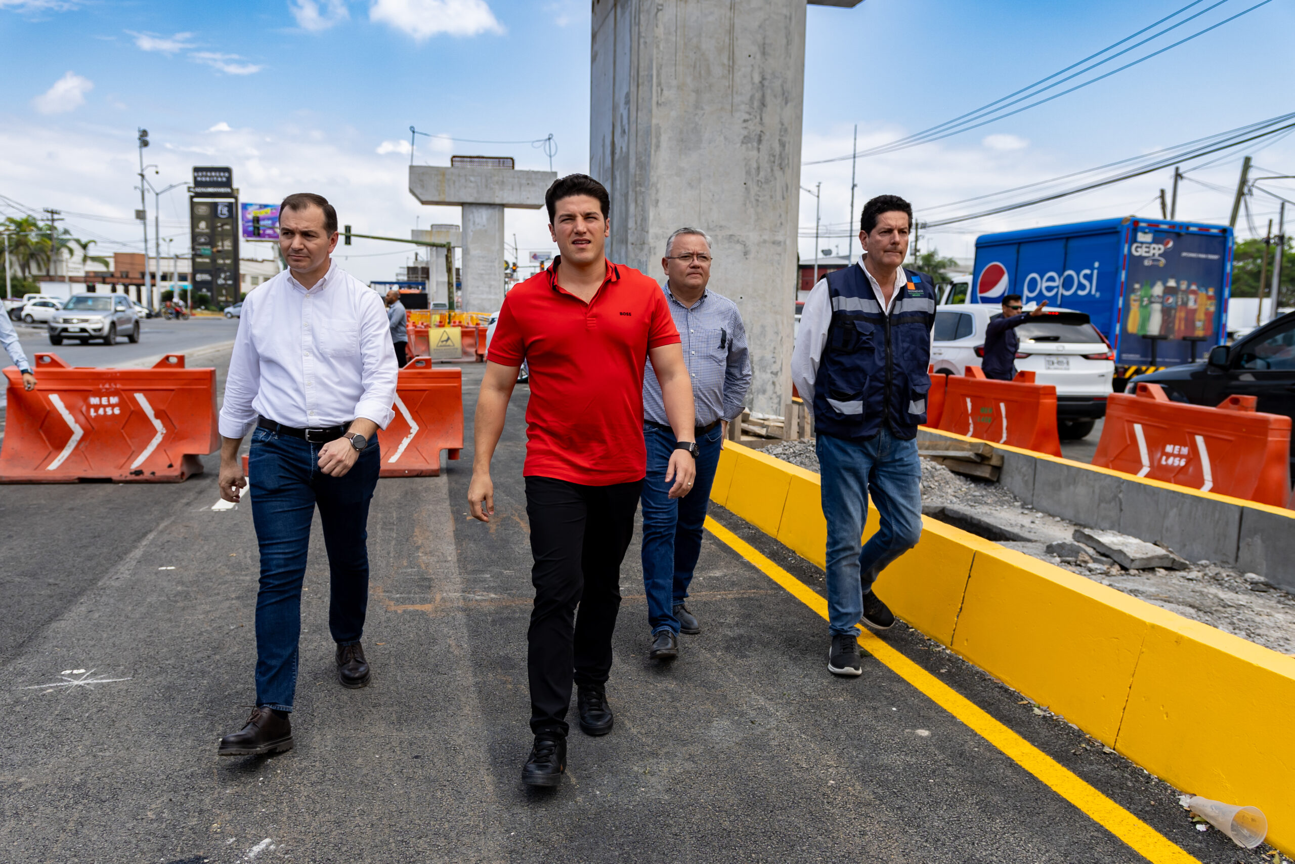 Apertura Samuel García carriles de prolongación Madero