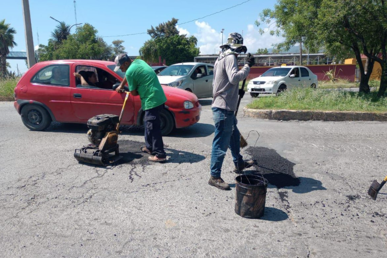 Activan Estado y Municipioprograma emergente de bacheo