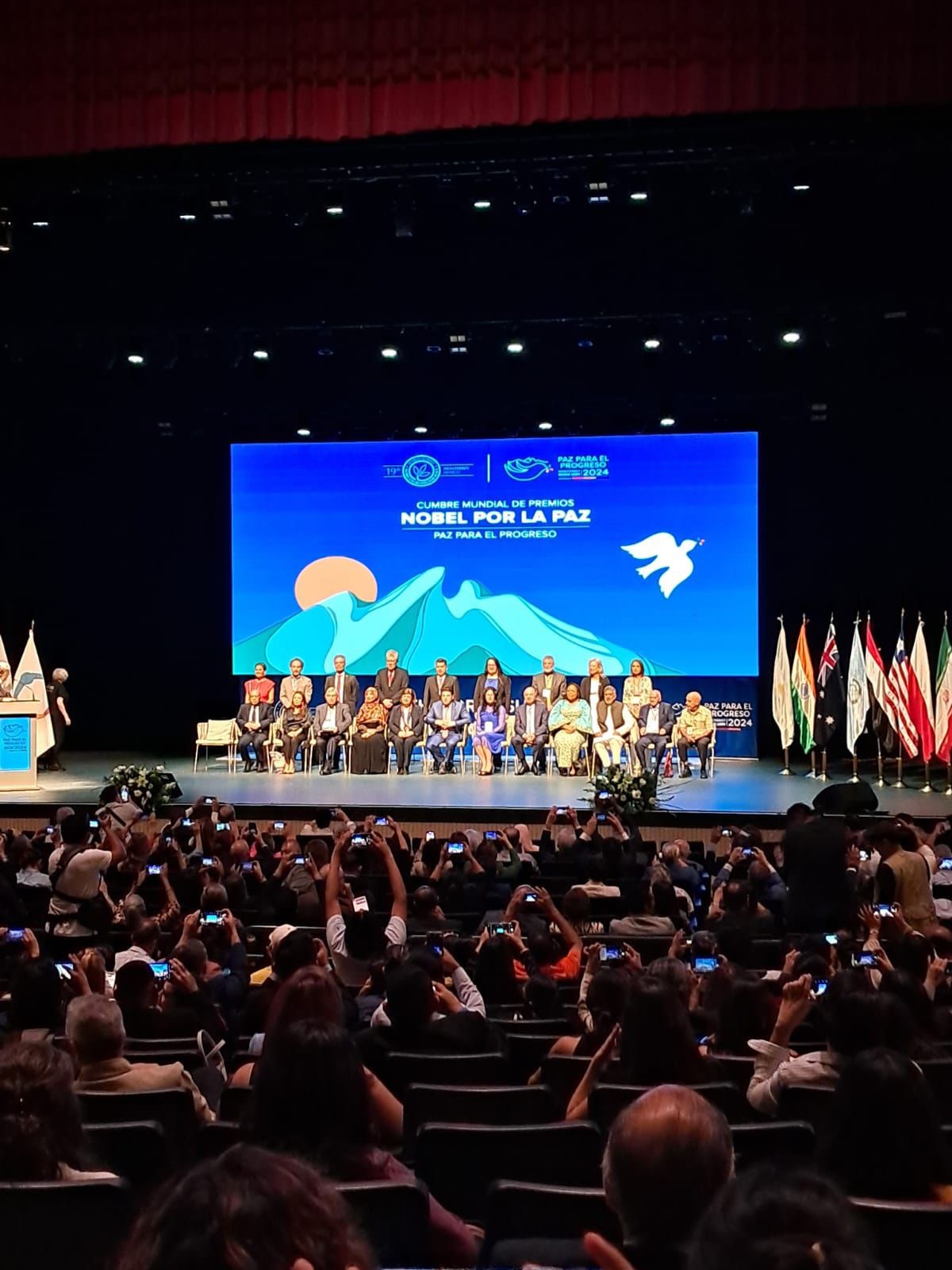 Participa UAdeC en la XIX Cumbre Mundial de Premios Nobel por la Paz