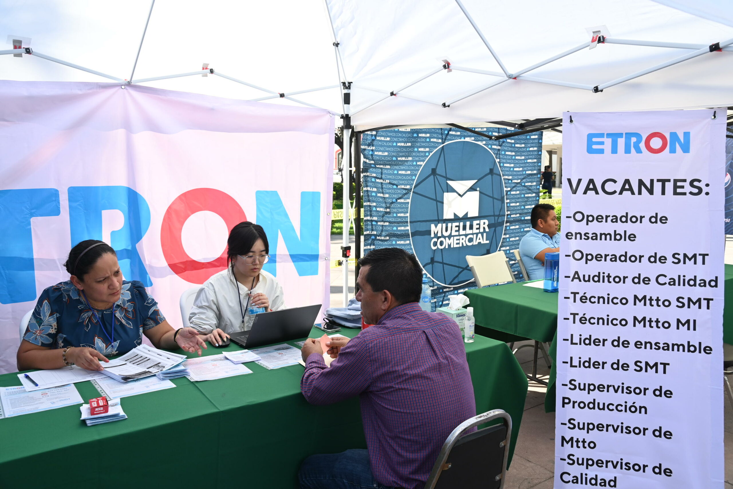 Realiza Apodaca Feria del Empleo con oferta de 3 mil vacantes de 50 empresas