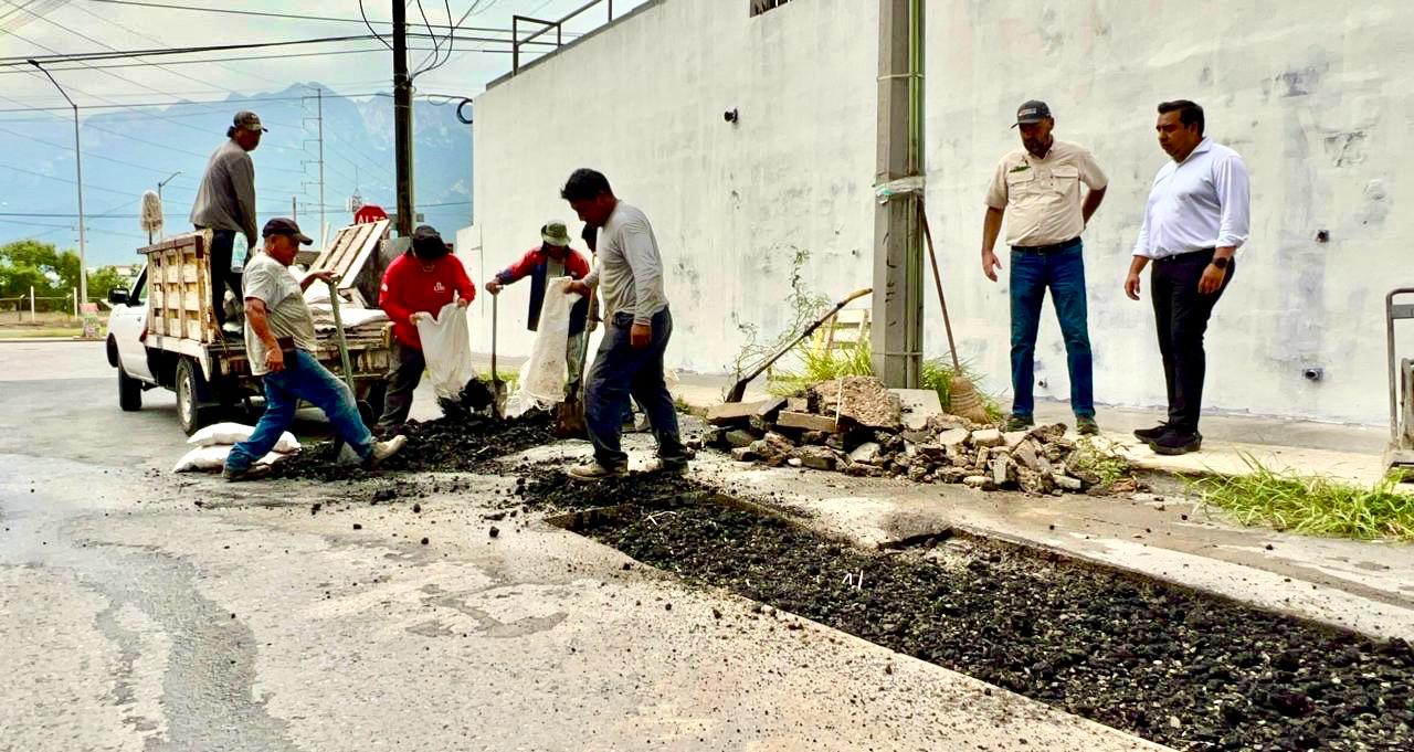 Tapan más de 2 mil baches en un mes en Santa Catarina tras “Alberto”