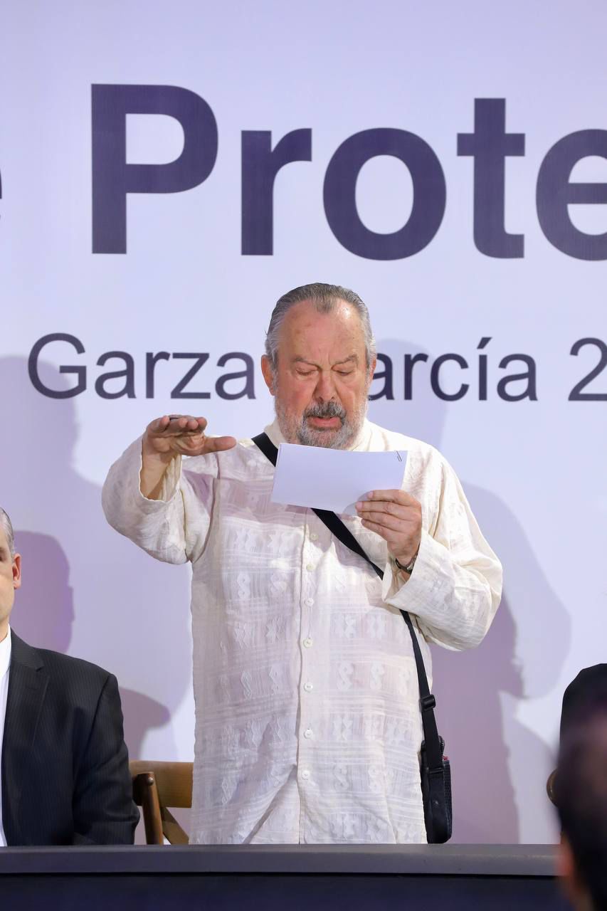 Rinde protesta Mauricio Fernández como Presidente Municipal de San Pedro Garza García