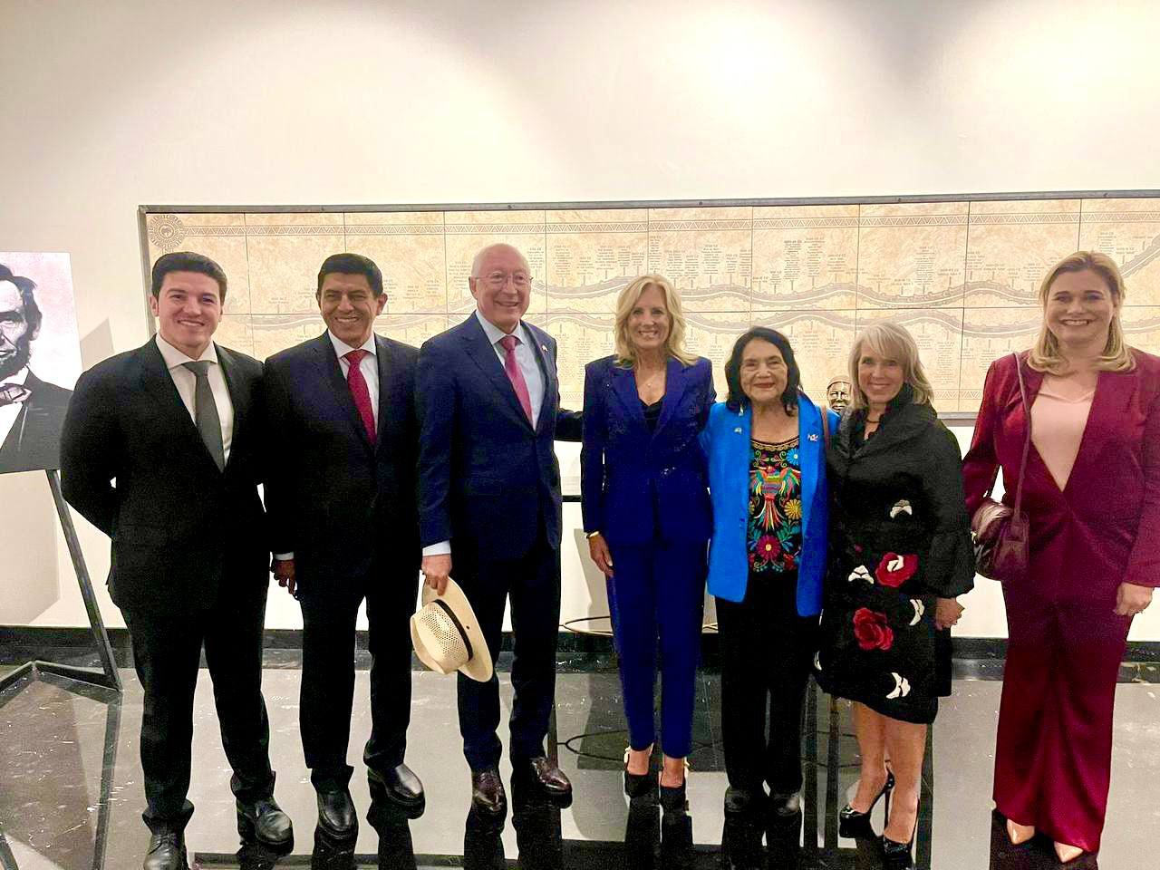 Asiste Samuel García a recepción con Jill Biden, previo a toma de protesta de Claudia Sheinbaum