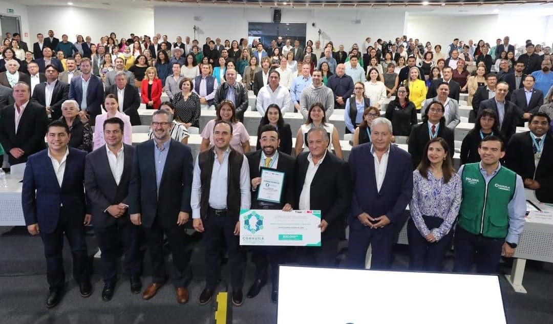 Orgullo UAdeC, Reconocen a Egresado con el “Premio Talento Coahuila Jóvenes Científicos 2024” en la Categoría de Innovación Social