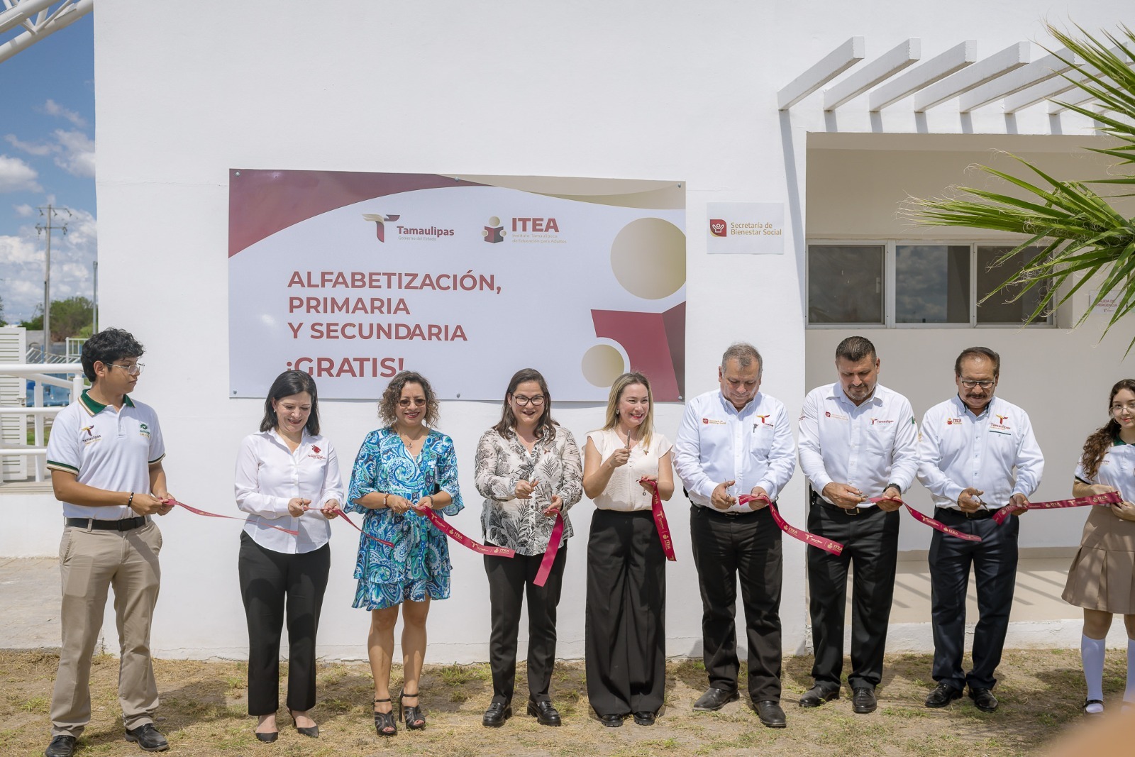 Fortalecen alianza en beneficio de la educación de los adultos