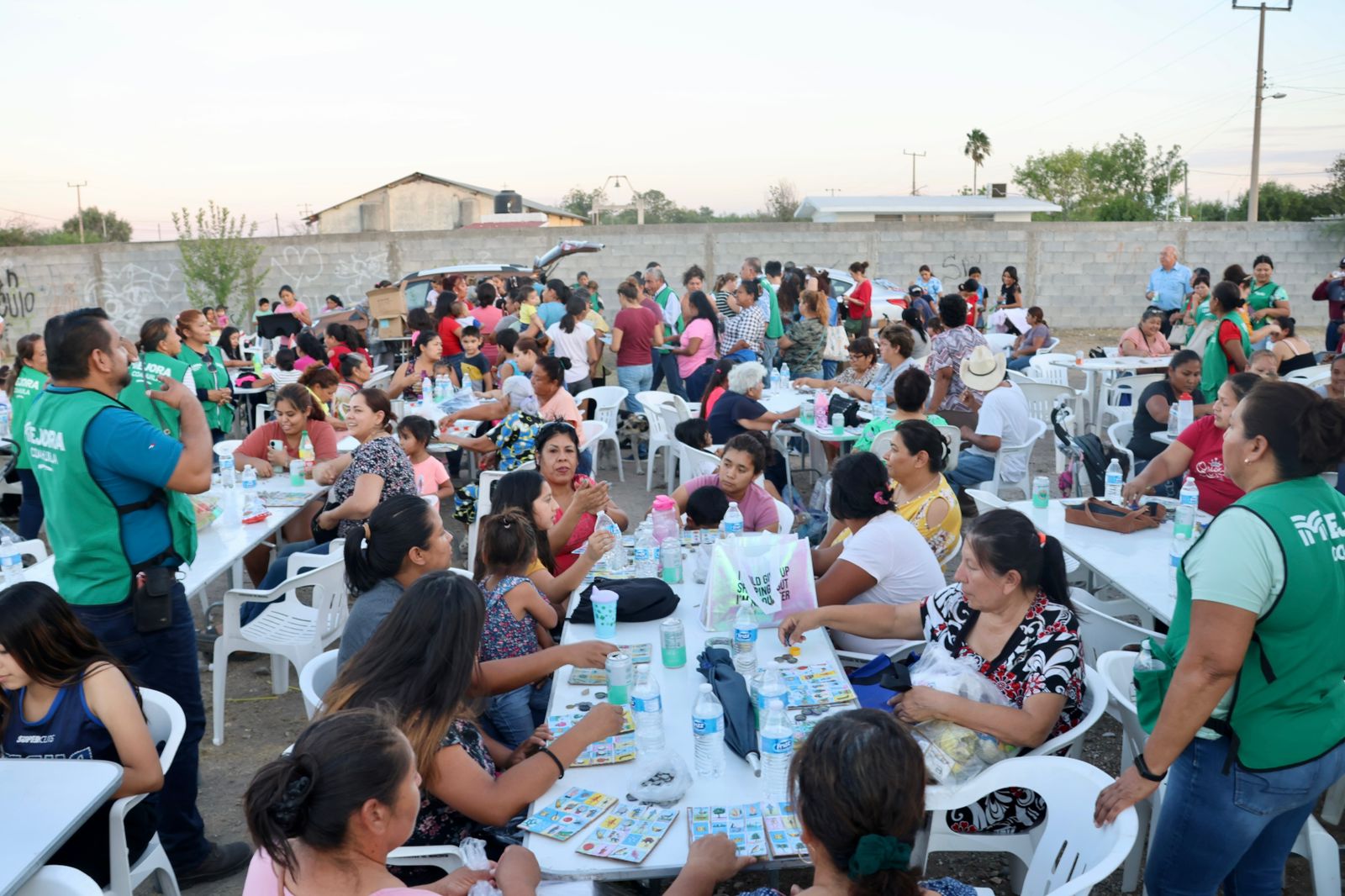 Nuevo Barroterán y Valle Dorado recibieron brigada “La Maestra en tu Colonia”