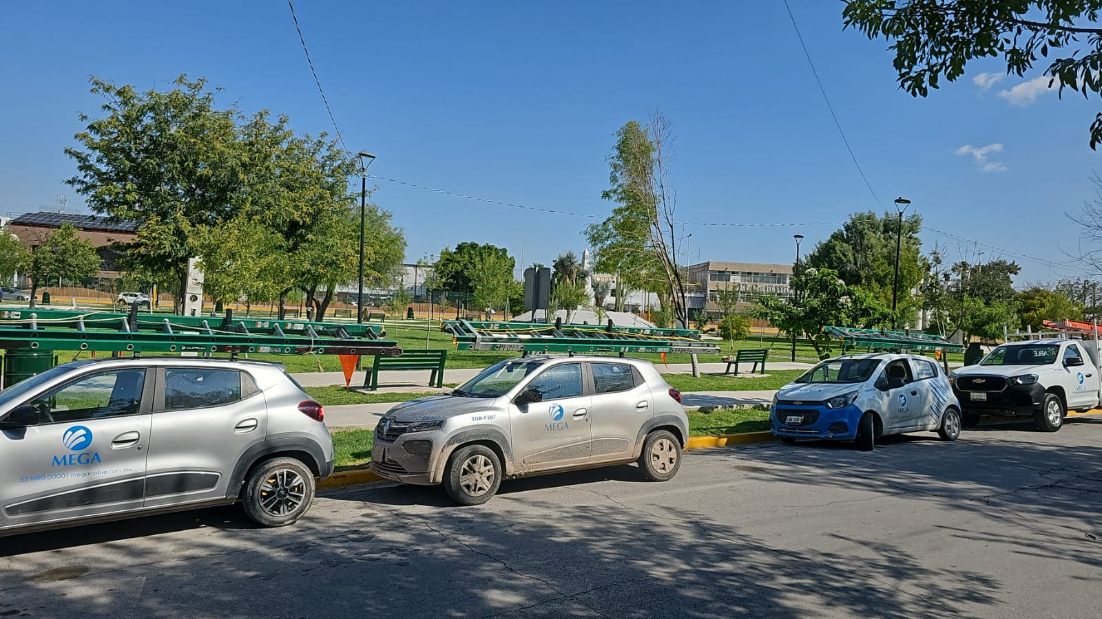 Inician labores de ordenamiento de cableado en Torreón Jardín