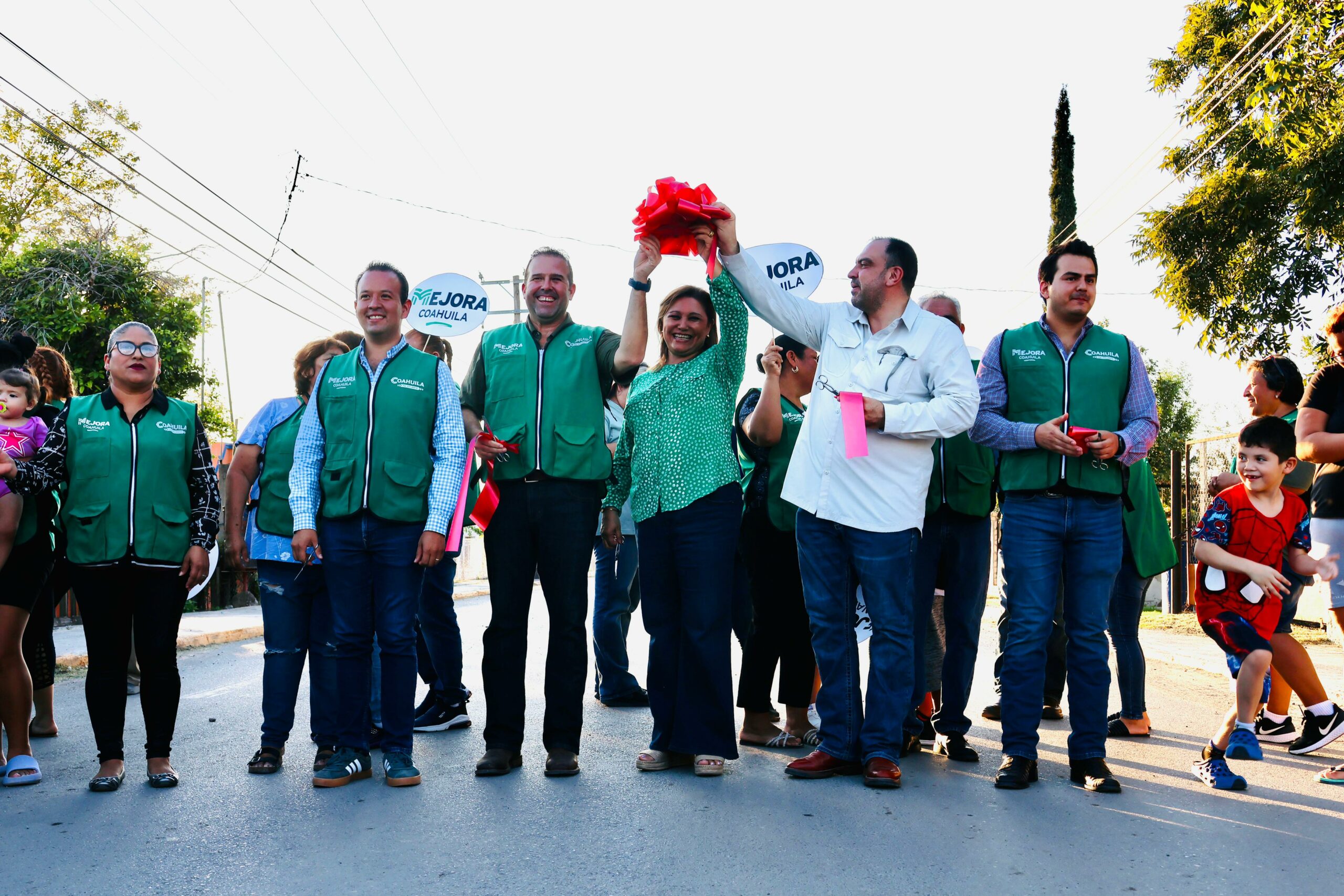 Entrega de obras de pavimentación en la Villa de Cloete