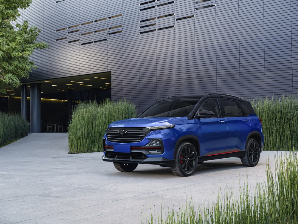 Chevrolet presenta las versiones Black Edition de sus modelos Captiva y Aveo 2025 en México