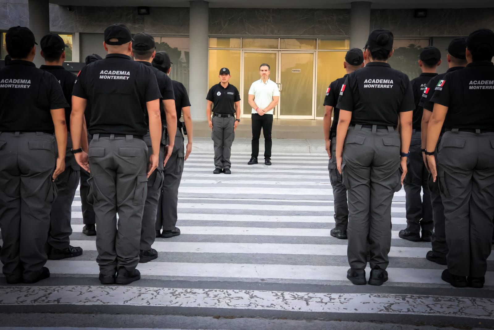 Supervisa Adrián de la Garza condiciones de la Academia de Policía