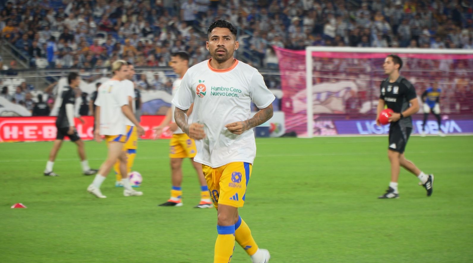 Rayados y Tigres se suman a Hambre Cero durante Clásico Regio