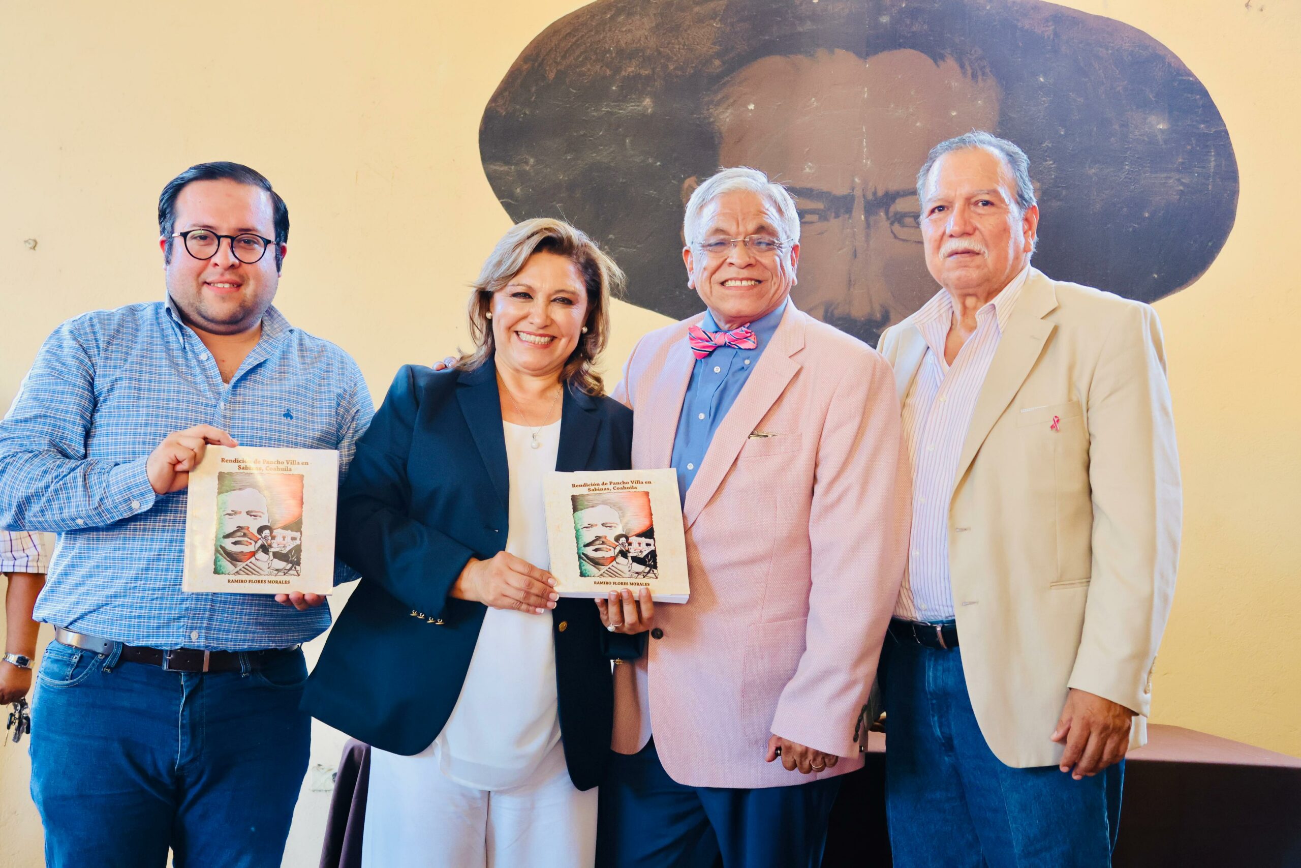 Diana Haro asiste a presentación del libro “Rendición de Pancho Villa en Sabinas”