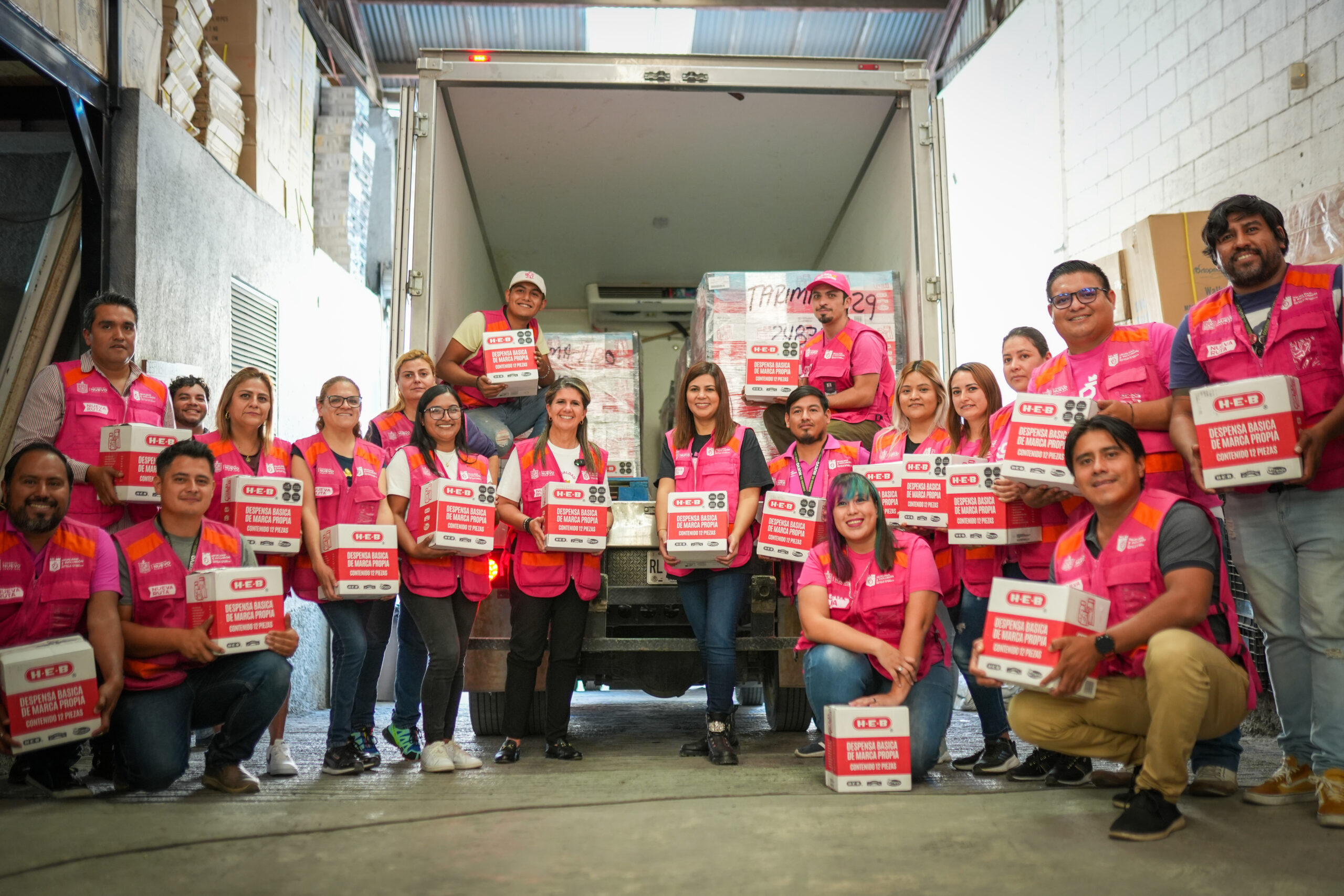 Envía Nuevo León primeras 25 toneladas de ayuda humanitaria a afectador por huracán “John” en Guerrero