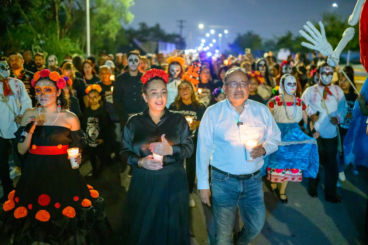 Celebran Mictlán en Escobedo; festejan en familia el Día de Muertos