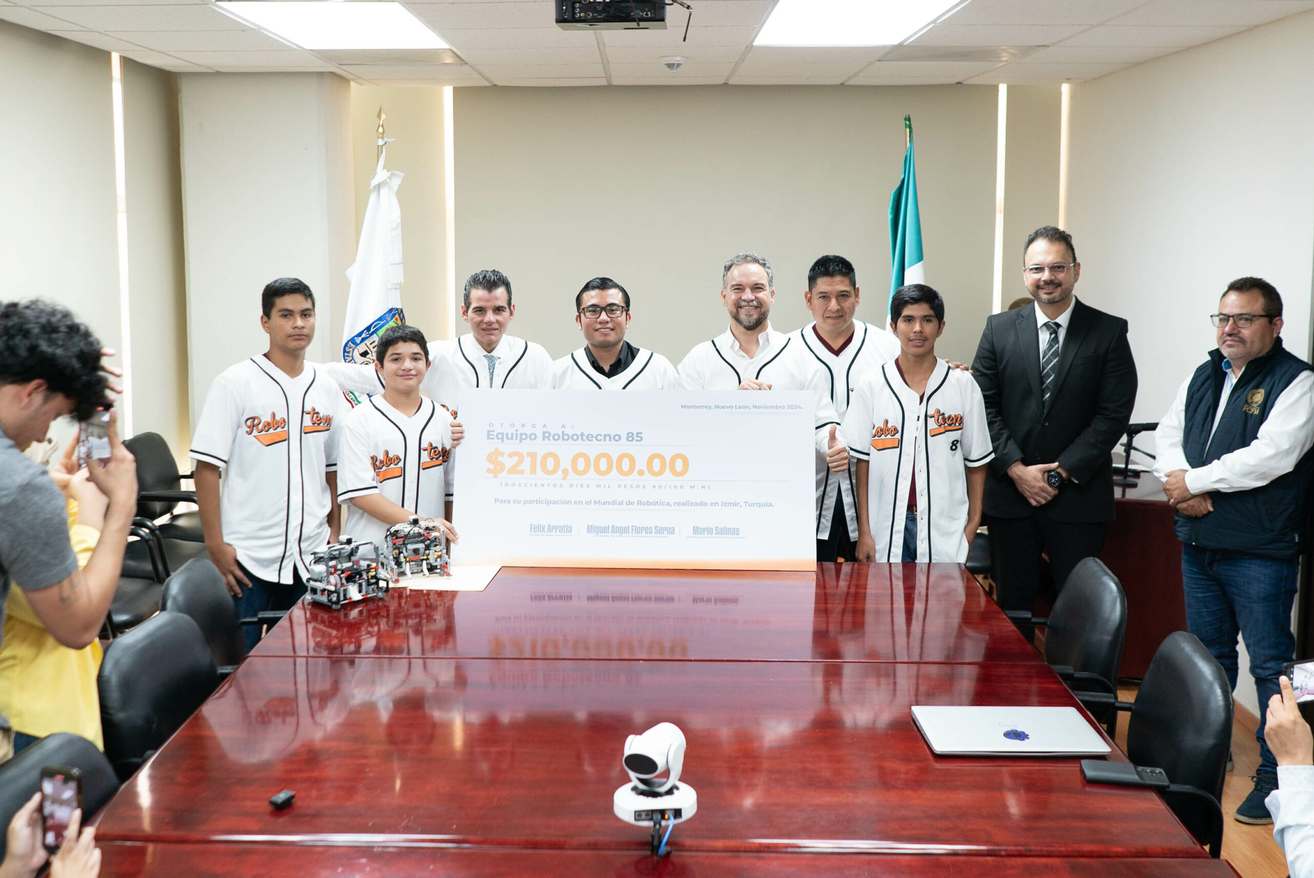 Representarán estudiantes de Juárez a Nuevo León y México en Mundial de Robótica en Turquía