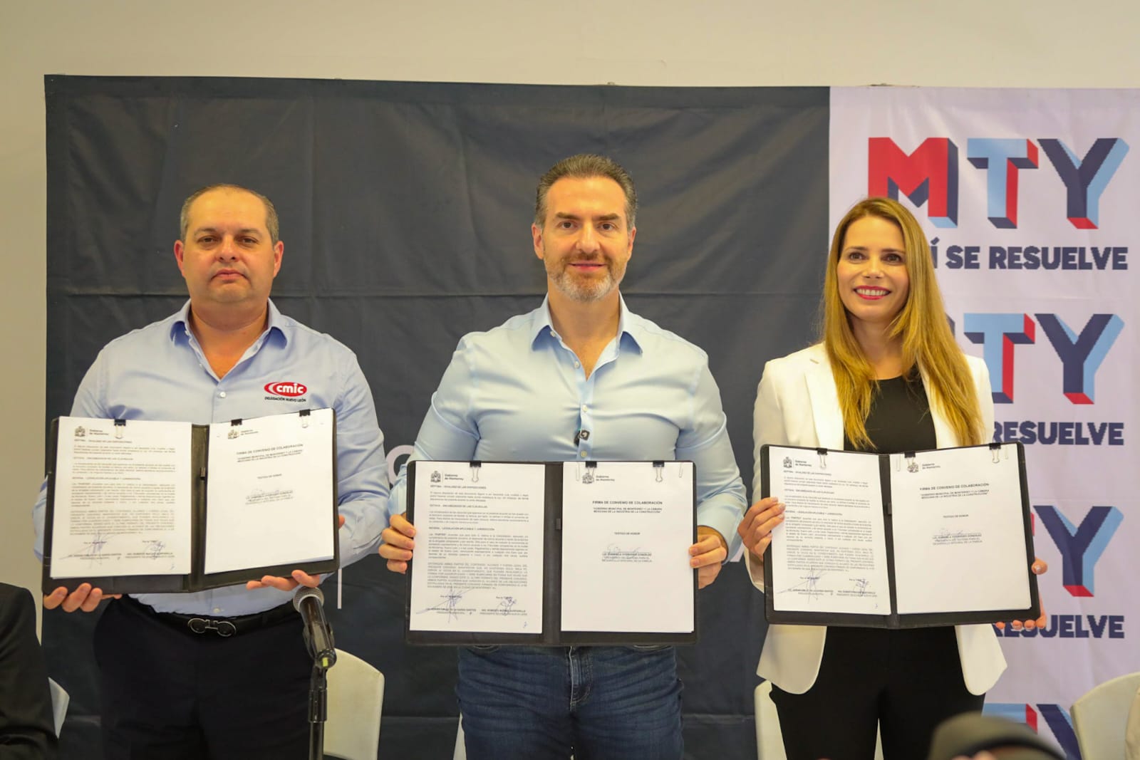 Firma Monterrey convenio con la CMIC para apoyar al DIF municipal