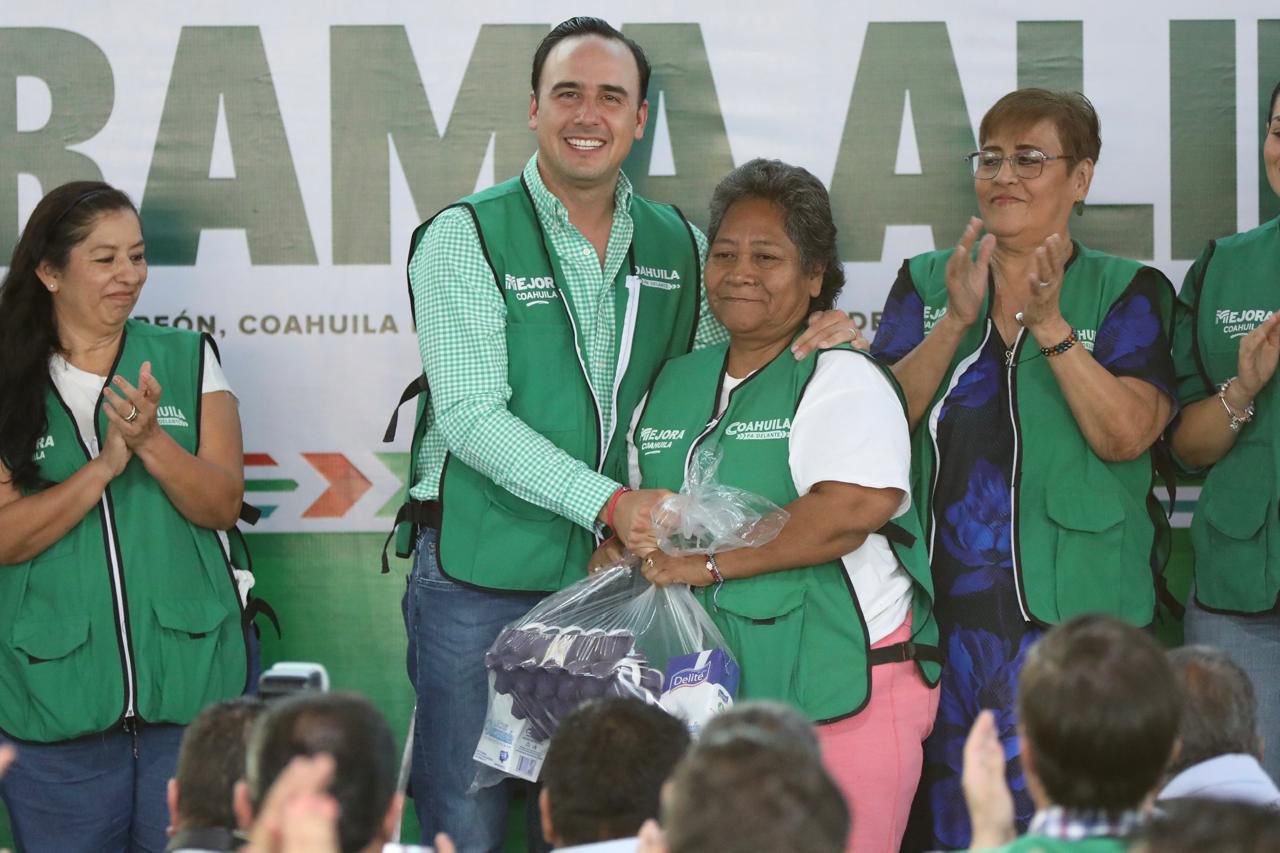 Con el programa de leche y huevo beneficiamos a miles de familias en Coahuila: Manolo Jiménez