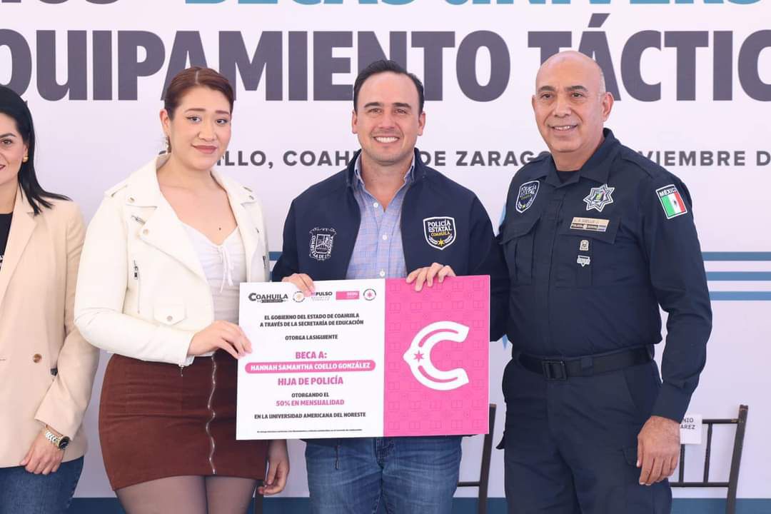 Entrega Manolo Jiménez patrullas, armas y becas para fortalecer seguridad en Coahuila