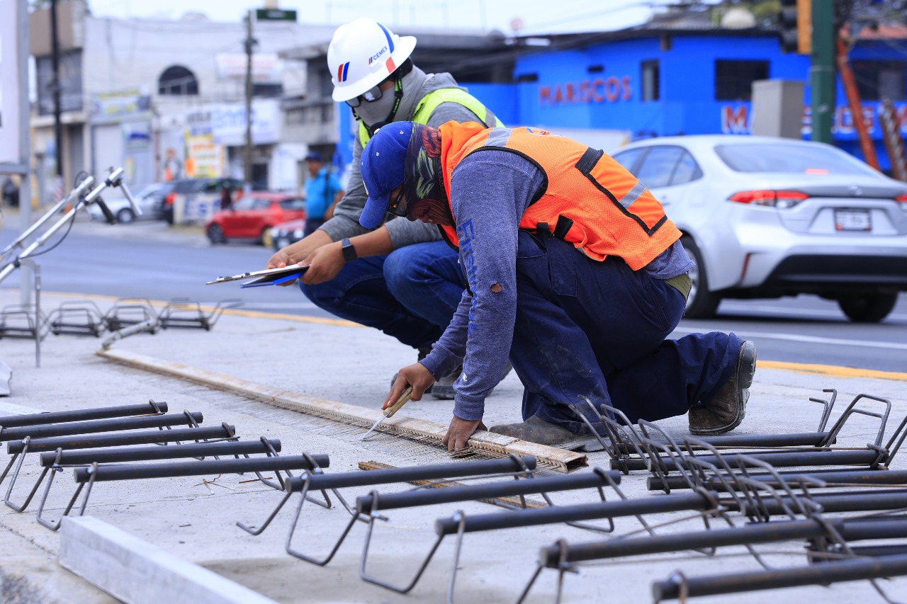 Gobierno de Guadalupe inicia colocación de concreto hidráulicoen Avenida Eloy Cavazos