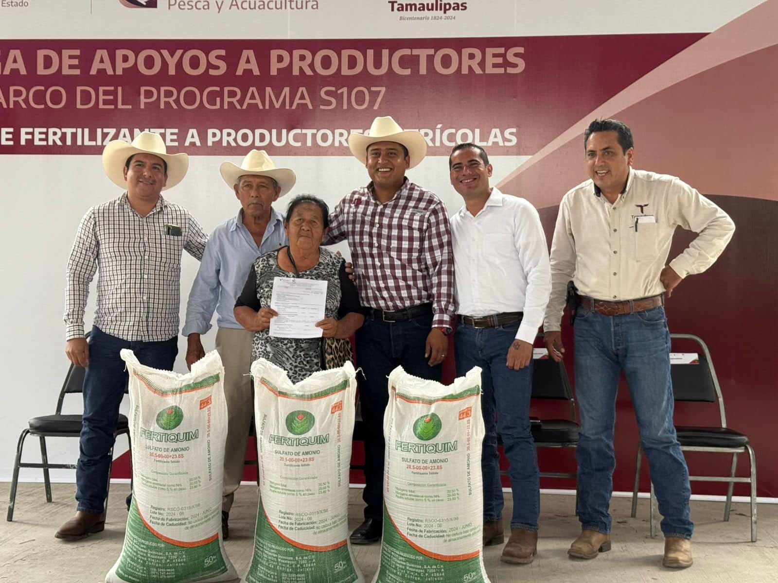 Productores citrícolas del municipio de Llera reciben 85 toneladas de fertilizante 