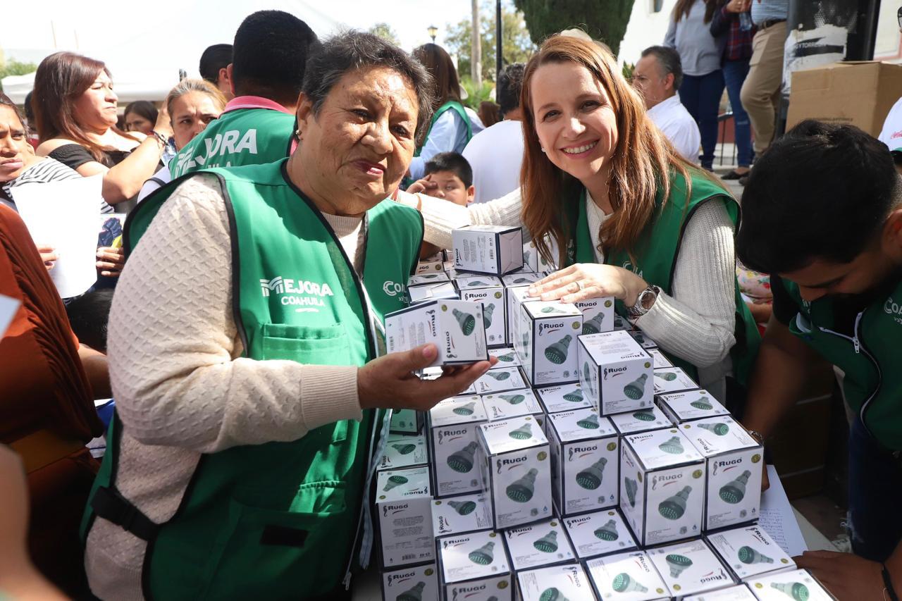 Entregan en Parras 3 mil regaderas ecológicas