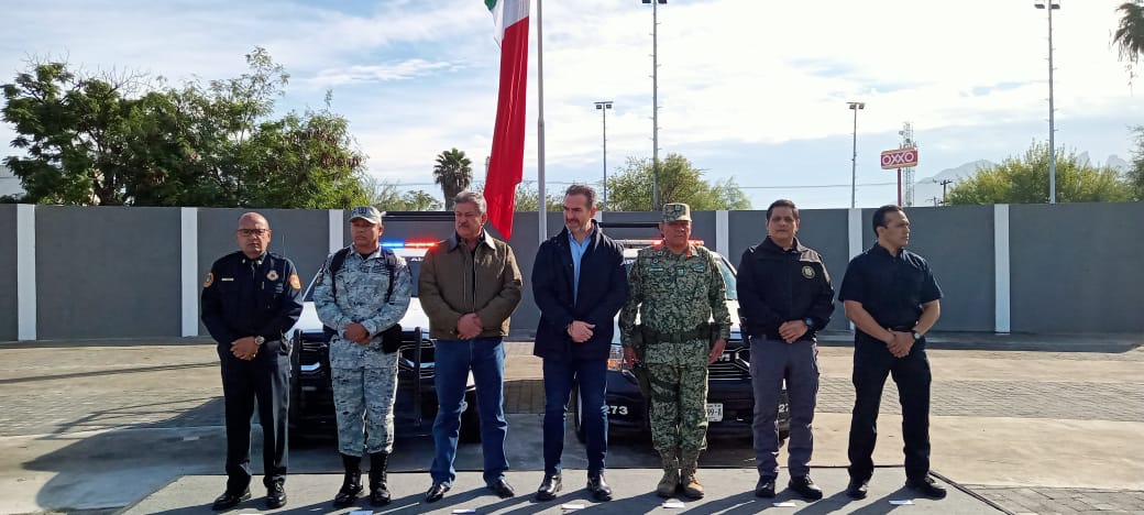 Arranca Adrián de la Garza el Programa “Regia Navidad”