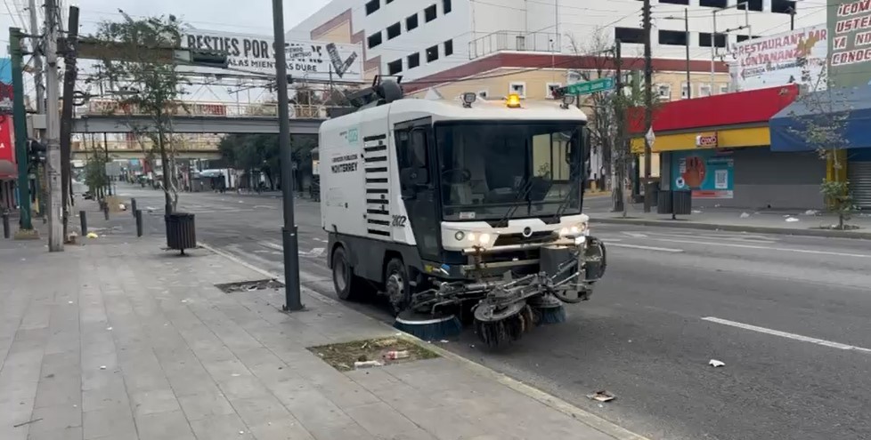 Limpian y bachean esta navidad la zona Centro