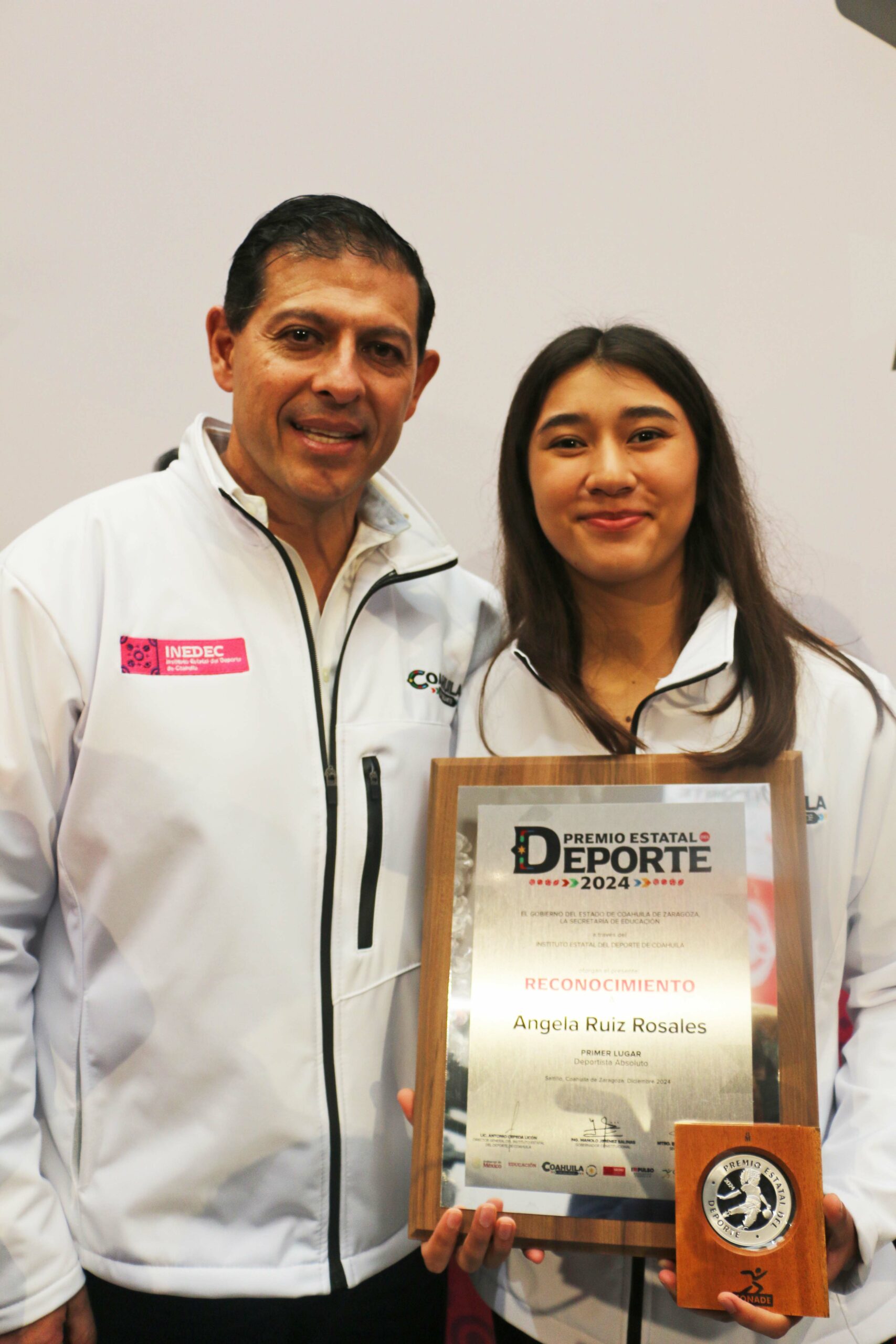 Gana estudiante de la UAdeC el Premio Estatal del Deporte 2024 en la Categoría de Deportista Absoluta