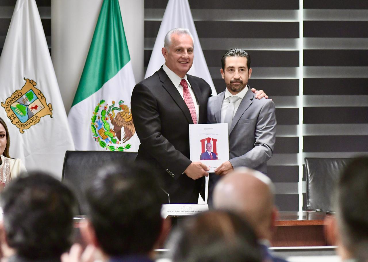 Román Cepeda entregó al Cabildo, el Tercer Informe sobre el estado que guarda la Administración Municipal