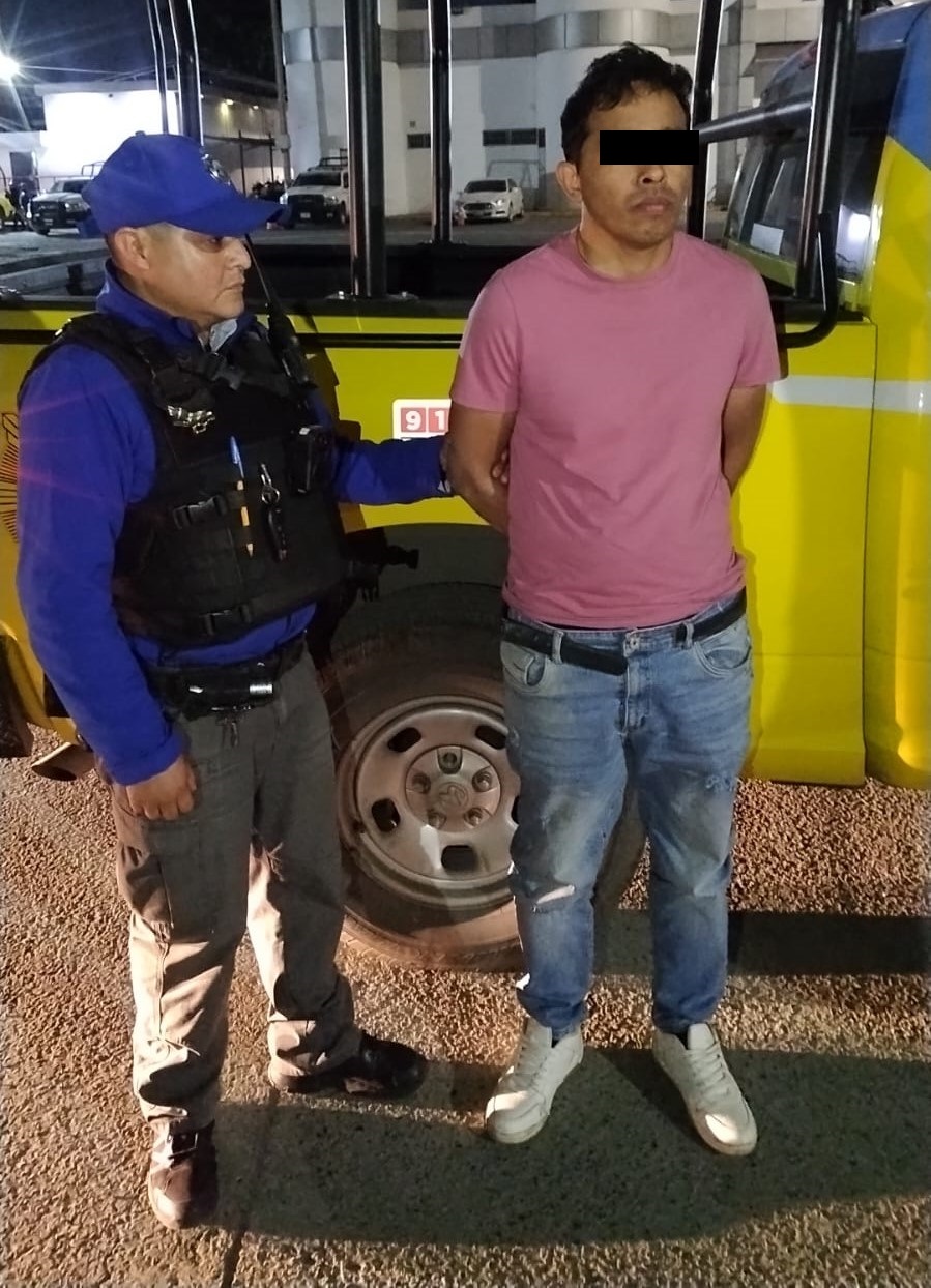 Detiene Policía de Monterrey a sujeto por violencia familiar