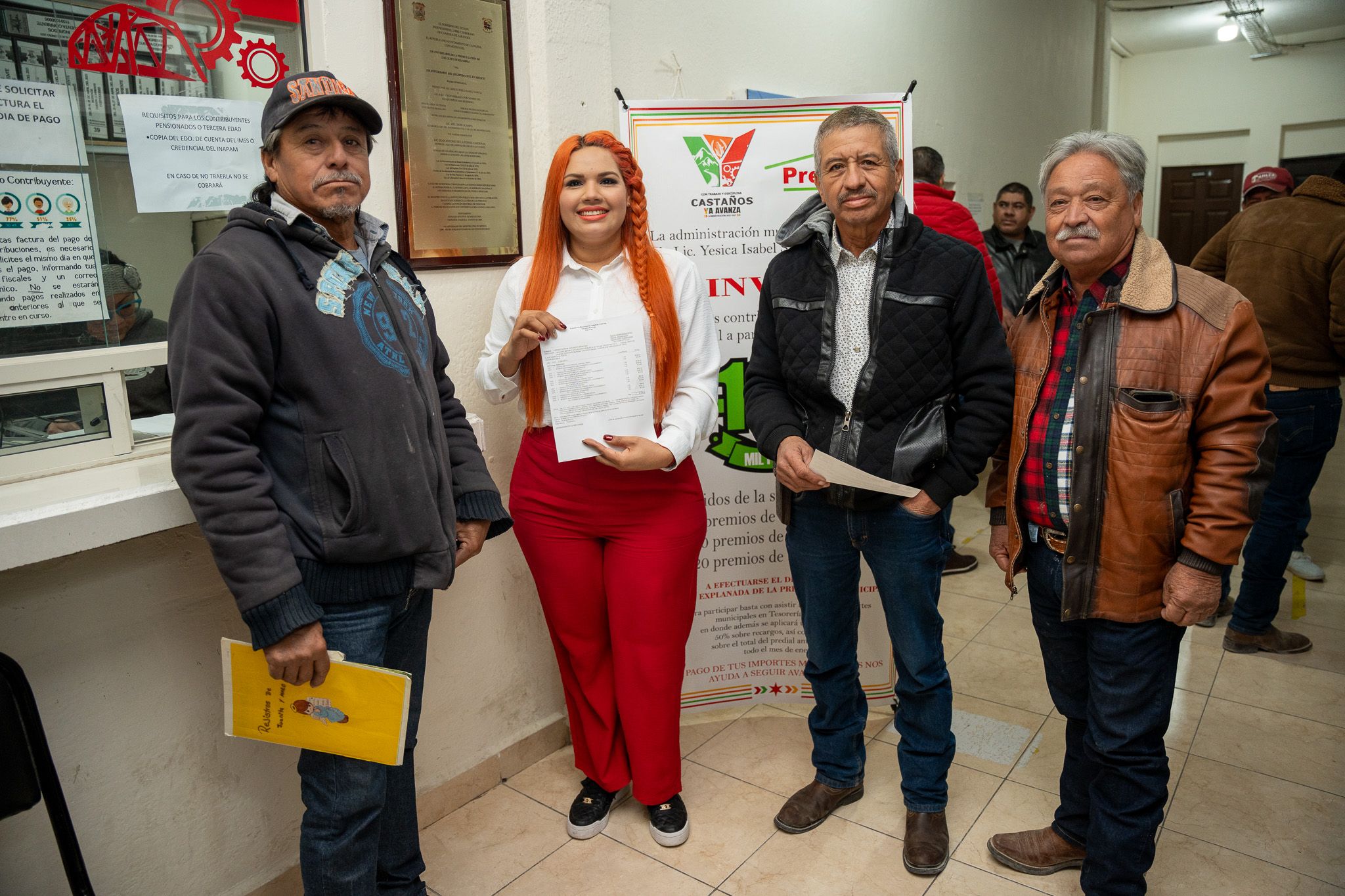 Cumple Yesica Sifuentes con pago de impuesto predial