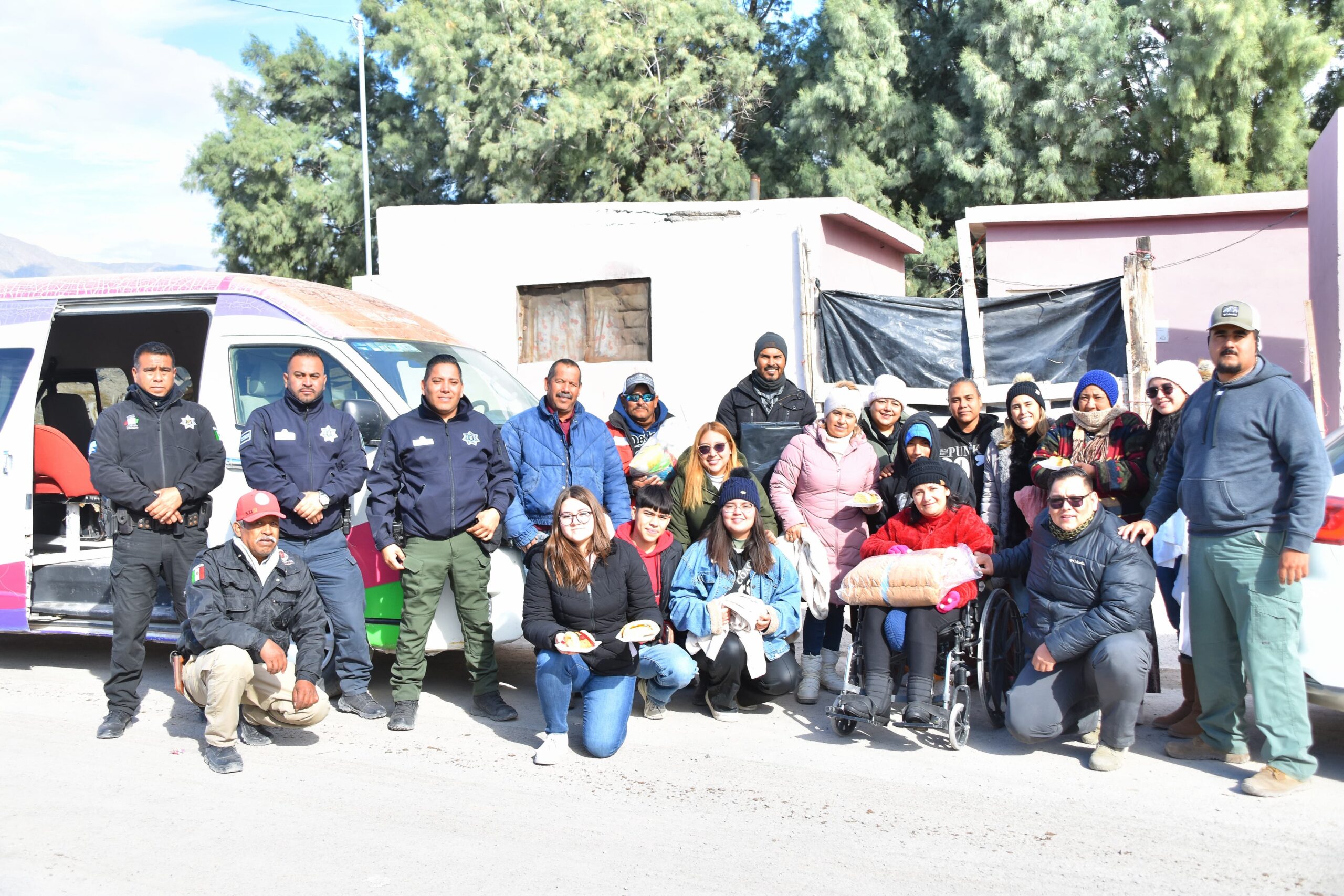 Despliega Víctor Leija caravana de atención a población vulnerable ante bajas temperaturas