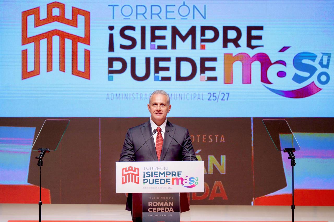 Román Cepeda presenta el Modelo “Torreón Más” en su Toma de Protesta Ciudadana