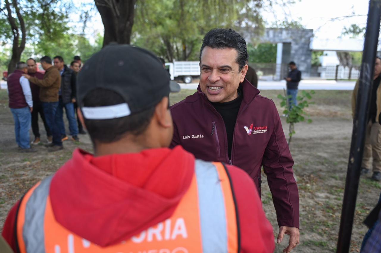 Intensifica Municipio limpieza y alumbrado en parques y jardines