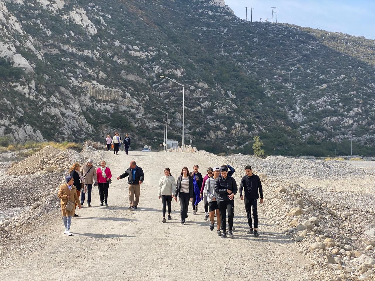 Ingresan deportistas a La Huasteca