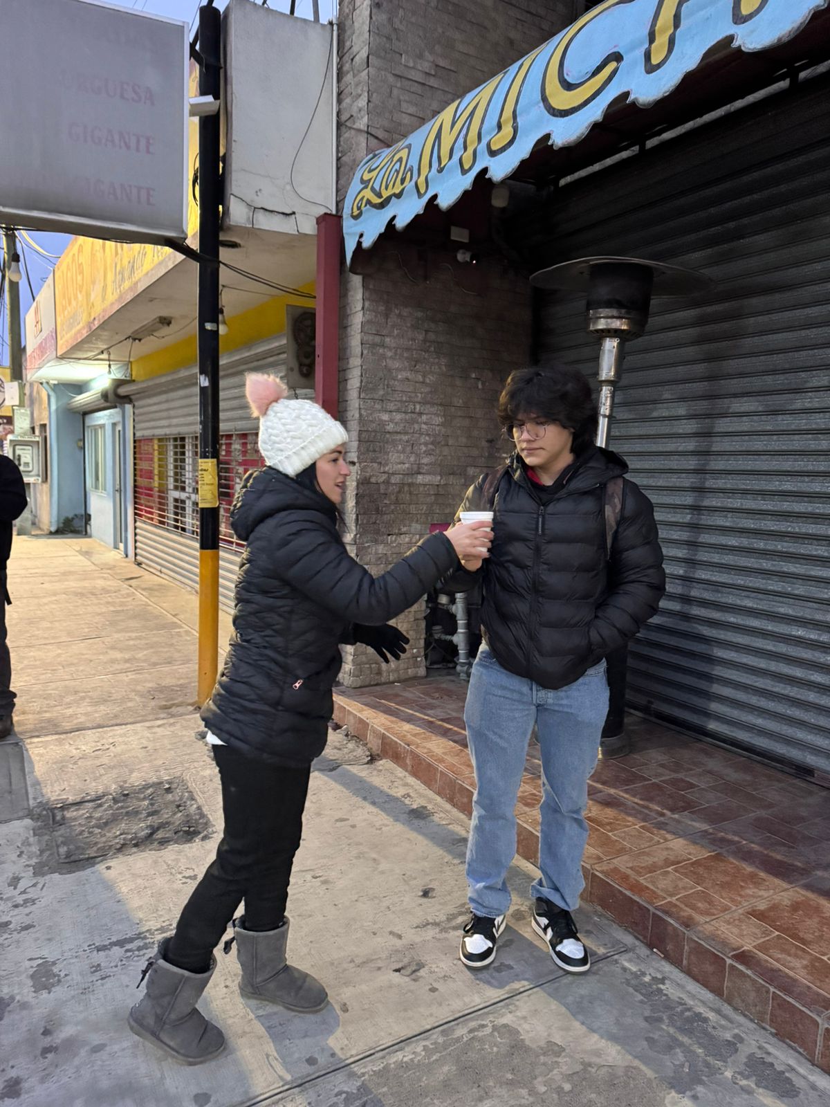 Agradecen ciudadanos a David de la Peña por acciones para mitigar bajas temperaturas